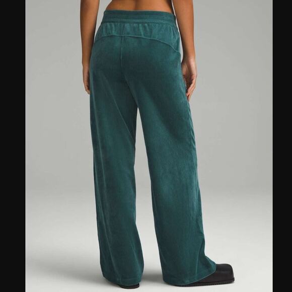 Lululemon Size 10 Scuba Mid Rise Wide Leg Pant Velvet Cord Storm Teal - Picture 9 of 9
